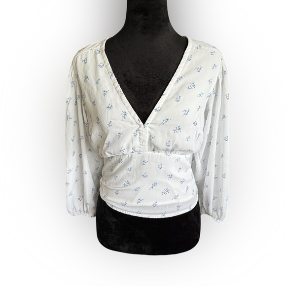 Abercrombie & Fitch Blue Floral Smocked Waist Blouse - Size S - Picture 1 of 4